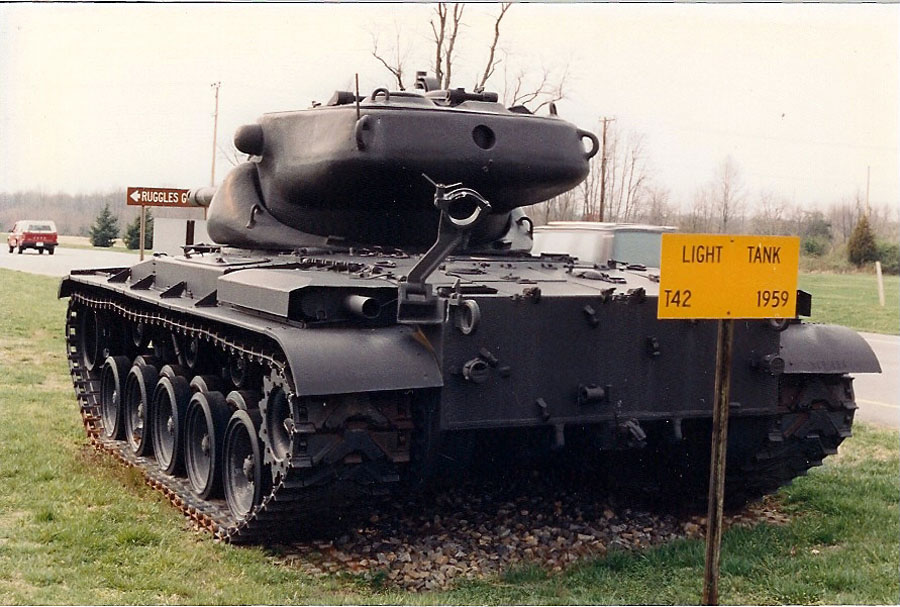 TOADMAN'S TANK PICTURES T42 LIGHT TANK